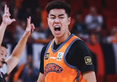 2026世界杯客户端升级说明-神射手！李添荣半场出战14分钟，投篮4中3得到12分